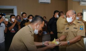 Resmikan Ruangan Protpim, Bupati Jeneponto Juga Louncing Radio Gammara 98.10 FM.