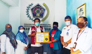 Terima Penghargaan HPN Award, PPNI Lebak Beberkan Program “One Nurse One Village”