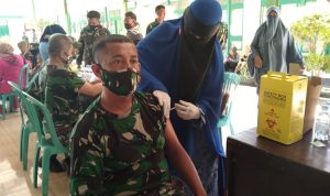 Prajurit Kodim 1425/Jeneponto Lakukan Penyuntikan Vaksin 19 Dosis Kedua