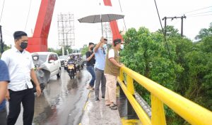 Plt Gubernur Tinjau Ketinggian Air Sungai Jeneberang dan Pohon Tumbang di Gowa 