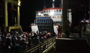 KMP Bontoharu Bersandar di Selayar, Plt Gubernur Sulsel Berterima Kasih Seluruh Tim