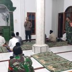 TNI Polri Datangi Masjid Al-Falah Desa Rajabasa Baru