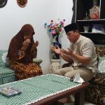 Dihari ke 26 Ramadhan, Walikota Wahdi Mengunjungi Ibunda Anumerta Heri Oktavian