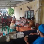 Giat Vaksinasi Masal di Mapolsek Malingping, Kapolsek Eko : Mari Budayakan Hidup Bersih dan Sehat