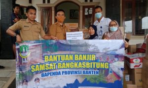 UPT PPD Bapenda Provinsi Banten Salurkan Bantuan Kemanusiaan di Kampung Cigalempong