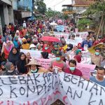 Ribuan Masa Aksi Tuntut Bupati Lebak Tanggung Jawab Bangun Jalan Cikumpay – Ciparay