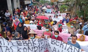 Ribuan Masa Aksi Tuntut Bupati Lebak Tanggung Jawab Bangun Jalan Cikumpay – Ciparay