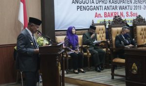 DPRD Rapat Paripurna Pengambilan Sumpah/Janji Anggota DPRD Jeneponto PAW
