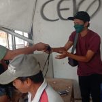 Babinsa Koramil 2306/Mancak Giat Bintahwil Pembagian Masker