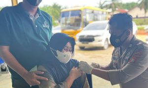 Tingkatkan Kekebalan Tubuh, Karyawan PT Mamuang di Vaksin Booster