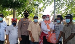 Wabup Basel Debby Vita Dewi Beserta Kadis Dinsos Kunjungi Korban Puting Beliung di Pulaupanjang