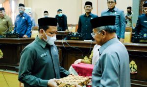 Ketua DPRD Jeneponto Terima LKPJ 2021 dari Bupati Jeneponto