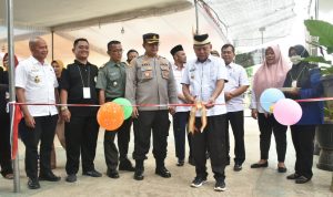 Bupati Dawam Membuka Kontes Tanaman Hias Bupati CUP ke-1 di Balai Desa Adirejo