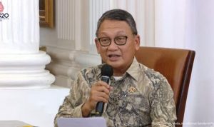 Arifin Tasrif Mentri ESDM Melalui Akun Youtube Sekretariat Presiden Umumkan Kenaikan Harga BBM