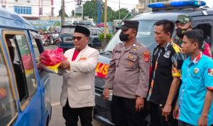 Polres Lampung Utara, Bagikan Bansos ke Masyarakat yang Terdampak Penyesuian Harga BBM