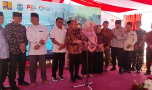 Bersama Kepala Staf Kepresidenan RI, Wali Kota Letakkan Batu Pertama Pembangunan Masjid Agung Kubah Timah