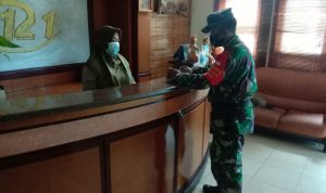 Babinsa Koramil 2304/Anyar, Giat Puan Ter Pendataan Jumlah Pengunjung Pariwisata