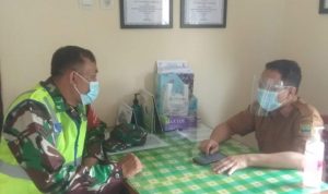 Babinsa Koramil 2301/Cilegon, Giat Komsos Membahas Tentang Vaksin Masyarakat