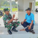 Babinsa Koramil 2304/Anyar, Giat Komsos Membahas Tentang Warga Belum Vaksinasi