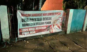 Spanduk Jelang Hari Sumpah Pemuda Bermunculan di Makassar