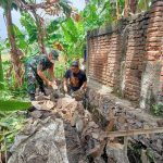 Babinsa Koramil 2305/Cinangka, Giat Karbak Pembangunan Rumah Warga