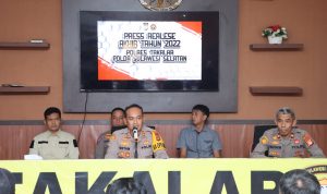 Gelar Konferensi Pers: Polres Takalar Selamatkan Uang Negara 1 Miliar di Tahun 2022