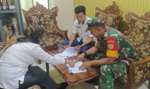 Babinsa Koramil 2303/Pulomerak, Puan Ter Terkait Pendataan Wilayah Dampak Banjir.