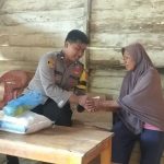 Polisi Perduli Masyarakat, Briptu Panca Sisihkan Sebagian Rezky untuk Bantu Warga