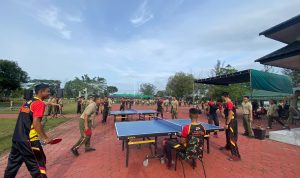 Kuatkan Soliditas, Puluhan Personil Brimob Olahraga Bareng di Batalyon 147/KGJ