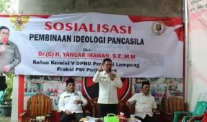 Hi. Yanuar Irawan Ketua Komisi V DPRD Provinsi Lampung Mensosialisasi PIP di Tanggamus 