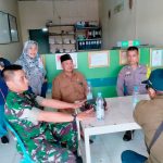 Babinsa Koramil 2303/Pulomerak, Komsos Terkait Menjaga Kesehatan Lingkungan