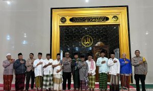 Melalui Sholat Subuh Berjamaah, Polres Metro Jalin Silaturahmi dan Berikan Pesan Kamtibmas