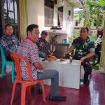 Babinsa Koramil 2303/Pulomerak, Komsos Terkait Menjaga Kesehatan dan Kebersihan