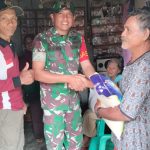 Gerak Cepat Babinsa Bersama Kades Salurkan Bantuan Warga Terdampak Banjir