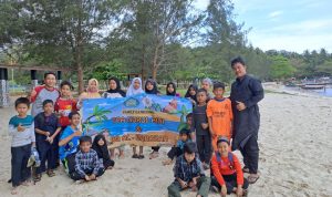 Merefleksikan Keindahan Alam, TPA Nurul Aini dan RQ Al-Barokah Gelar Family Gathering di Pantai Kelisut