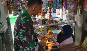 Babinsa Koramil 2305/Cinangka, Puan Ter Pendataan Stok Sembako