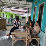 Babinsa Koramil 2305/Cinangka Giat Komsos Membahas Tentang Ketertiban