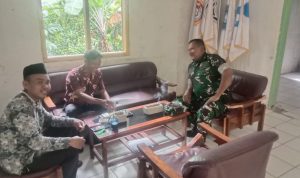 Babinsa Koramil 2305/Cinangka Giat Komsos Membahas Tentang Lomba Kampung Bersih