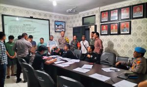 Babinsa Koramil 06/Purbolinggo Dampingi Penyelesaian Kasus Pencurian Melalui Restorative Justice