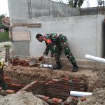 Babinsa Koramil 2302/Bojonegara, Giat Karbak Pembangunan Rumah Masyarakat
