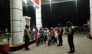 Sat Samapta Polres Jeneponto Rutin Laksanakan Patroli di SPBU, Cek Ketersediaan BBM Saat Libur Lebaran