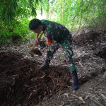 Babinsa Koramil 2301/Cilegon, Karbak Pembuatan Pagar Kuburan