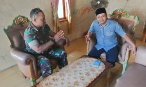 Babinsa Koramil 2306/Mancak, Giat Komsos Membahas Tentang Rencana Kerja Bakti