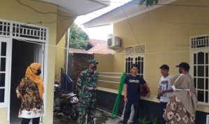 Babinsa Koramil 2301/Cilegon Bintahwil Memberikan Memberikan Pengertian Pada Penghuni Kontrakan