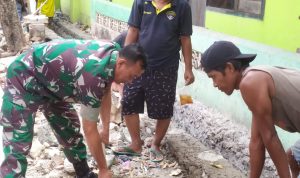 Babinsa Koramil 2301/Cilegon, Karbak Perehaban Mushola