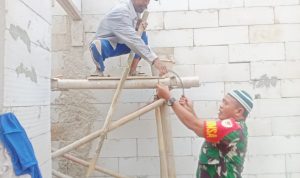 Babinsa Koramil 2304/Anyer, Giat Karbak Pembuatan Mushola Al Ikhlas