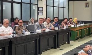 Ranto Sendhu Wakil Ketua Komisi Bersama Bakeuda Babel Gelar Kunjungan ke Bapenda Jatim