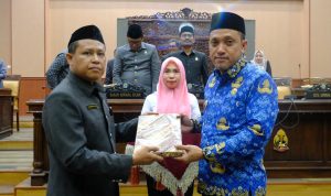 Wakil Bupati Jeneponto Hadiri Rapat Paripurna TK. I dan Penyerahan Ranperda