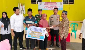 Babinsa dan Bhabinkamtibmas Monitoring Penyaluran BLT DD Tanjung Kesuma