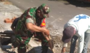 Babinsa Koramil 2301/Cilegon, Karbak Pembuatan Parit